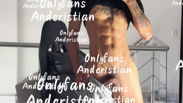 Andcristiann: Straigth de olhos vendados para imaginar que ele está fodendo...