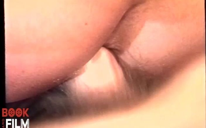 Anal Pumping Passion: リアノーカットの乱交。