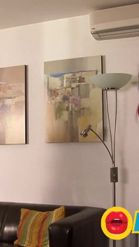 Trio anal avec des salopes brunes à petits seins