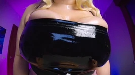 Hipnotizante sessão de nos peitos