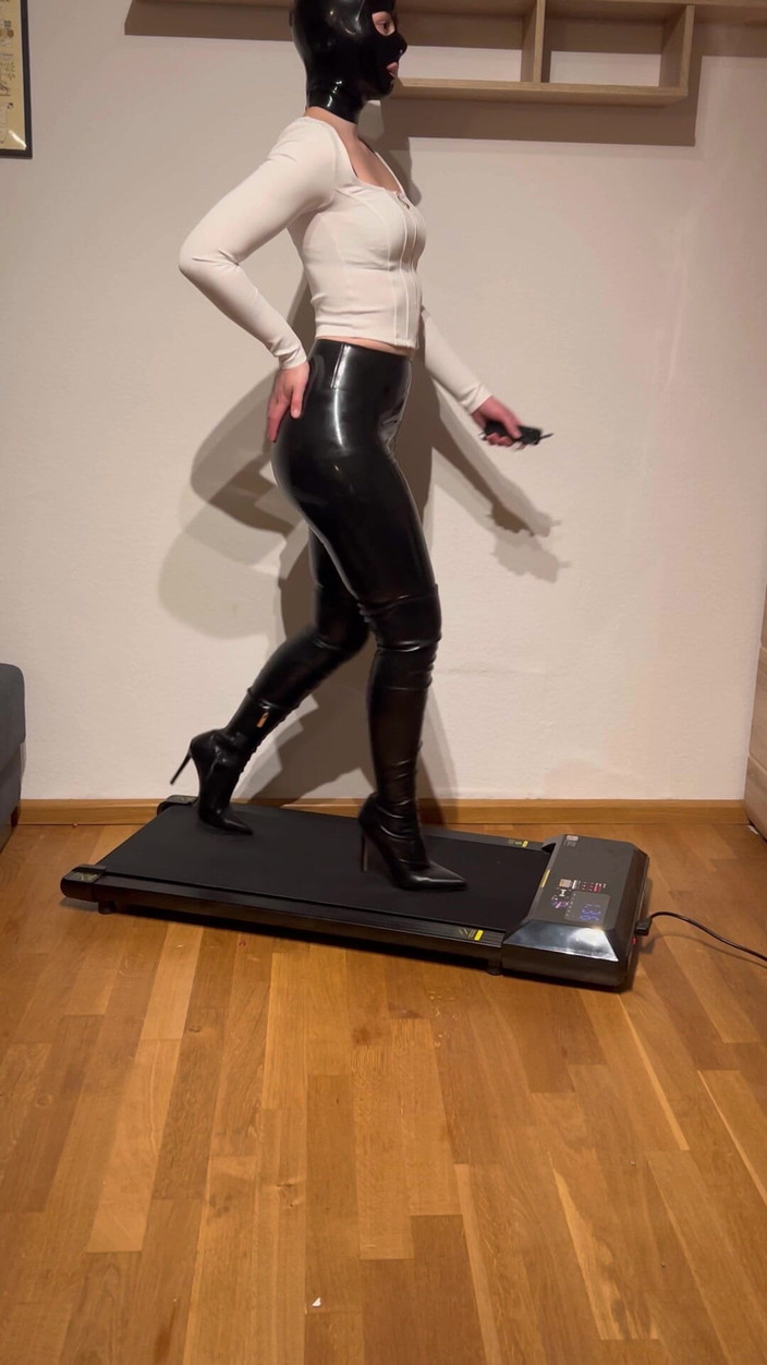 LillyLeather: Latex Teen Is Walking in Different Boots and High Heels...