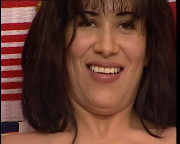 YOUR FIRST PORN: Wir Lieben Spass Zur Zweit - Claudia și Cynthia Adorăm distracția împreună