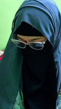 当一个性感的女士来找我要求捐款时