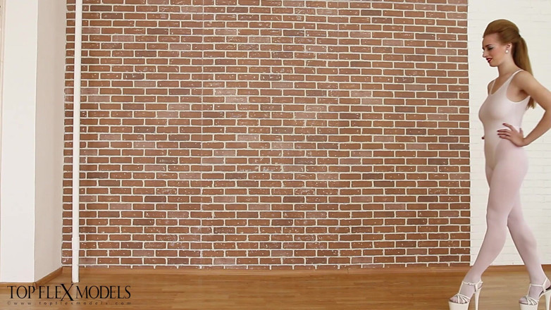 Gymnastic: Increíble bailarina en medias