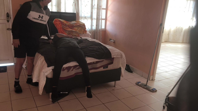 Moo DBOXXX: La moglie del mio vicino viene a fare sesso tutto...