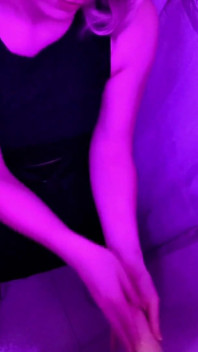 Mein erstes gloryhole auf der swingerparty (4 cumshots schlucken)