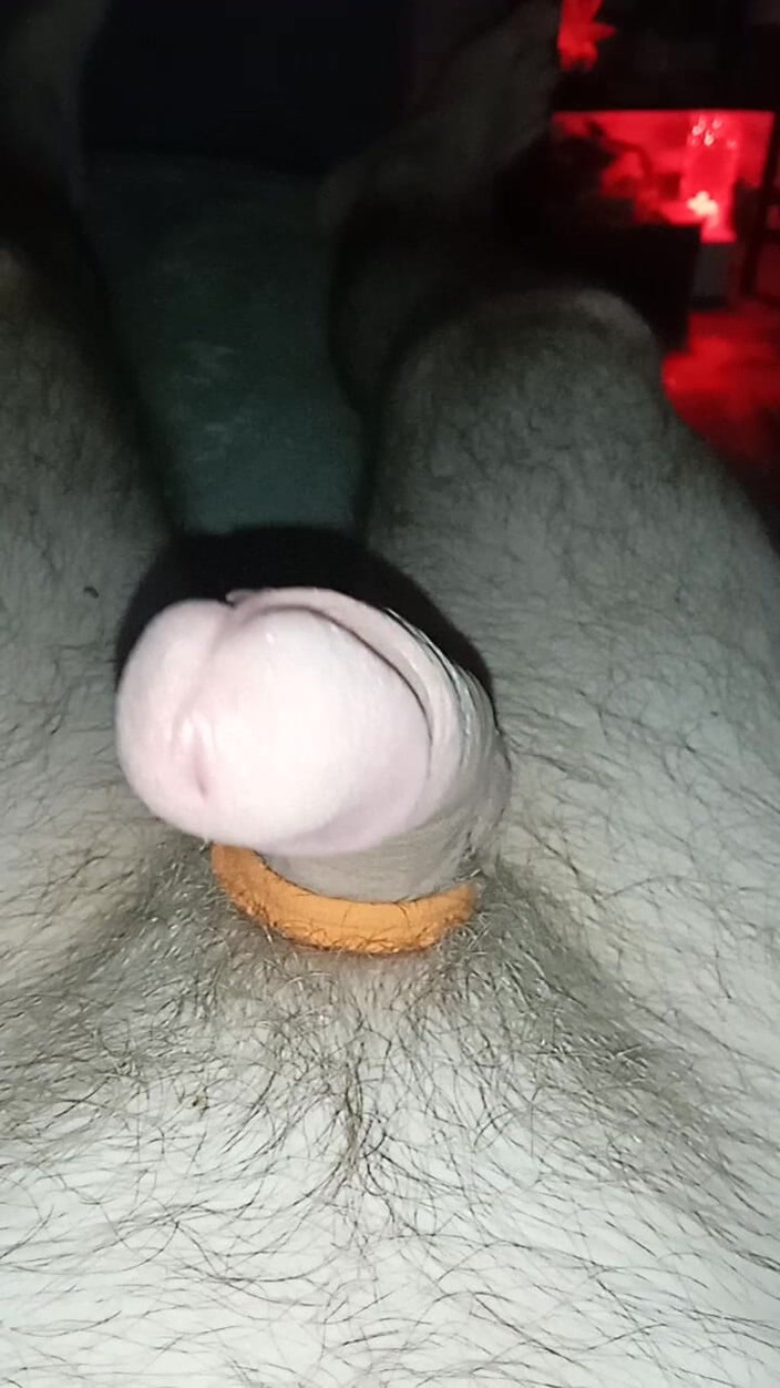 cut3p3tit3: Збуджений член капає з попередньої сперми