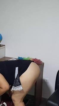 섹스하고 싶어하는 하녀