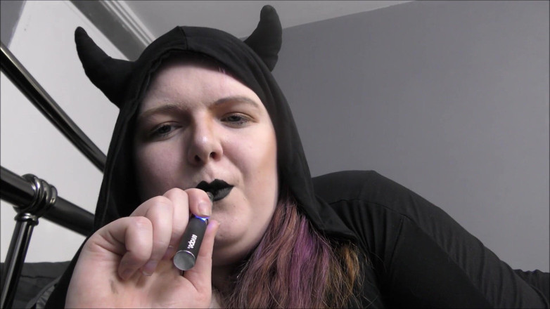 Mxtress Valleycat: Destined to Breathe My Smoke