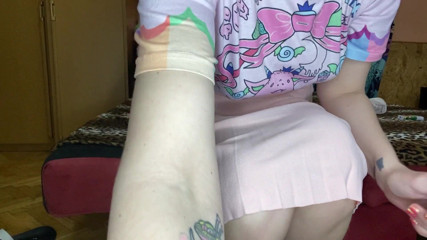 Cuteblonde666: Hairy pussy in skirt