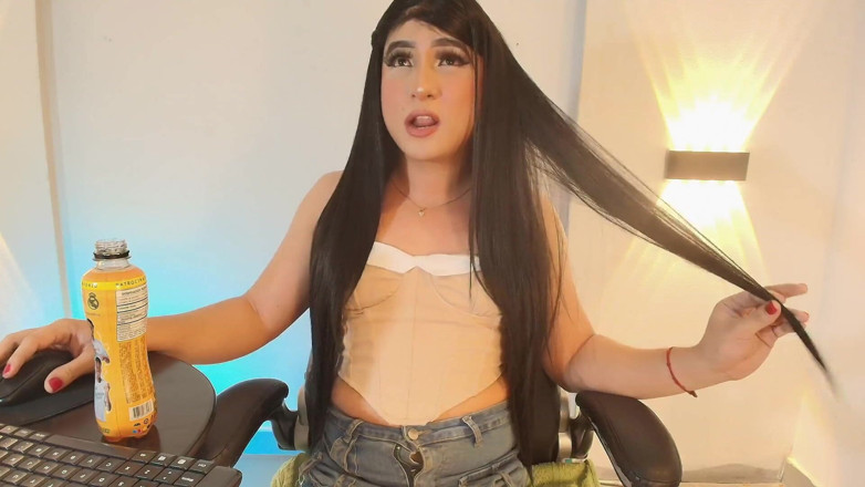 Aline Costa: Krásná Trans S Panenkovitou TVáří