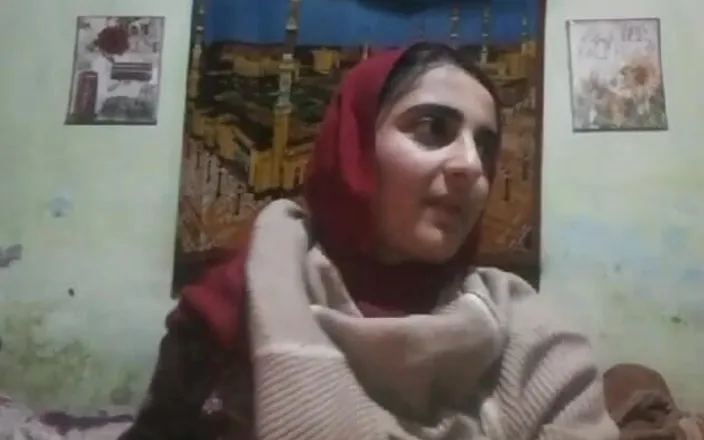 MehwishAly: My Czn Showing Tits