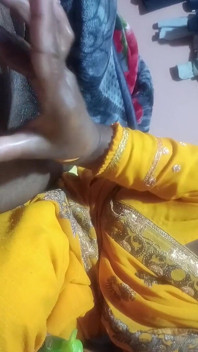 Desi Bhabhi Gave a Handjob and Then Got Her Ass Fucked