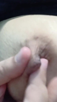 Sange Chick Big Pussy Gets Wet i tańczy palcem do cipki