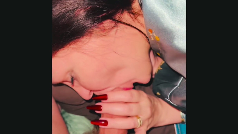 sexalko: Vylezl do postele mé tchyně, dal jí do ruky svůj...