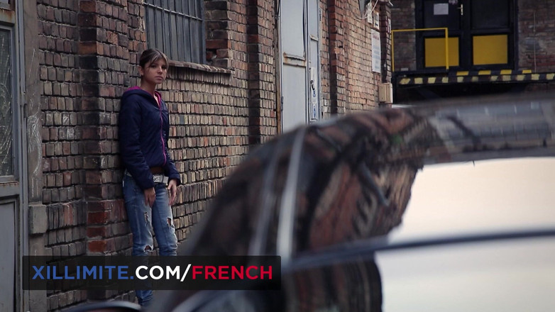 French girls at work: Due bellezze tettone in azione