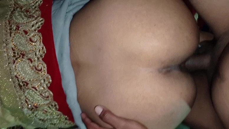 Amrita for you: Indian village romantischer sex mit Desi freundin volles Hindi-video