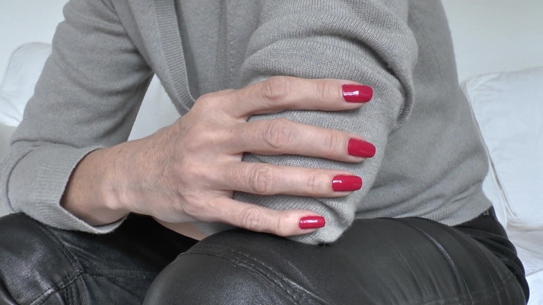 Lady Victoria Valente: Ongles rouges élégants classiques dans l’après-midi, Lady Victoria Valente