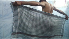 UltraHotBoy69: Mandi pakai celana dalam sekilas