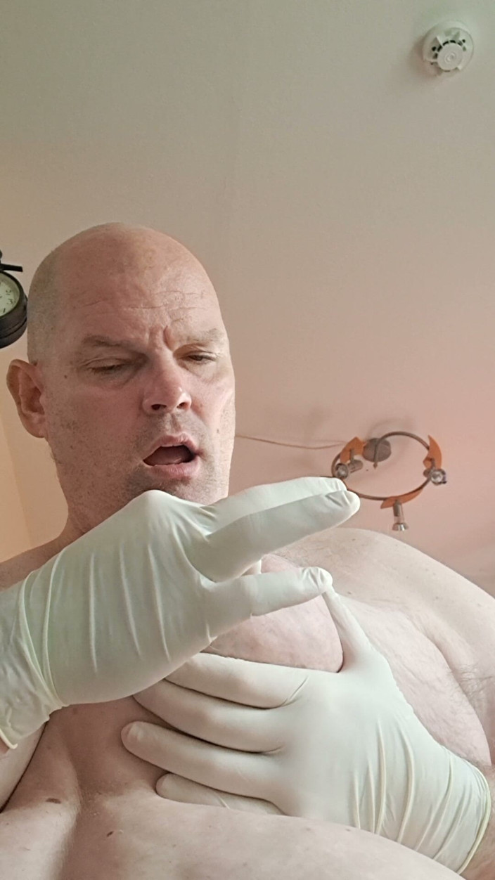 Fickspecht: Tits Examination at the Slut