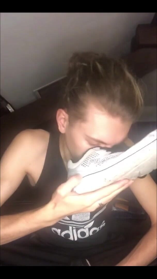 iamtonyrey: French Young Twink Jerk off While Sniffing His Sneakers Till...