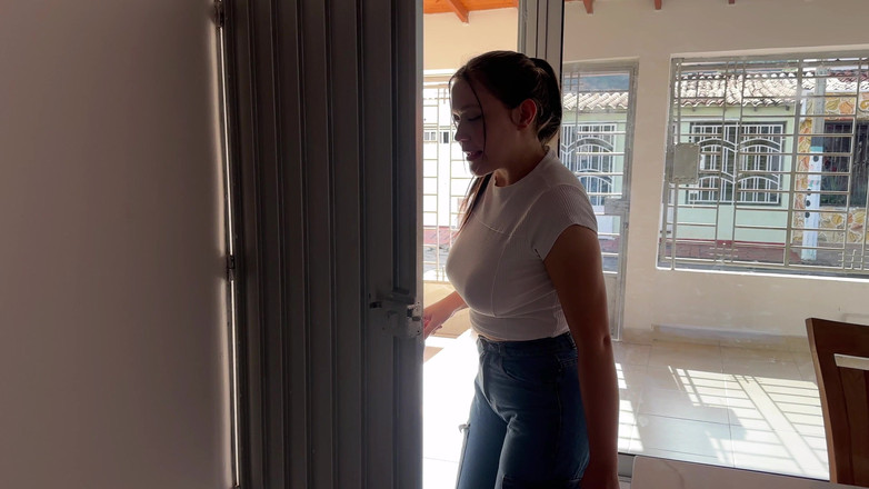 Julianaburning: Midget Pleases His Stepsister with a Rich and Hard Fuck...