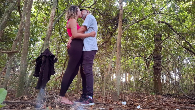 Gabi SweetCouplesStories: ho l'incontro di una ragazza di campagna per strada e...