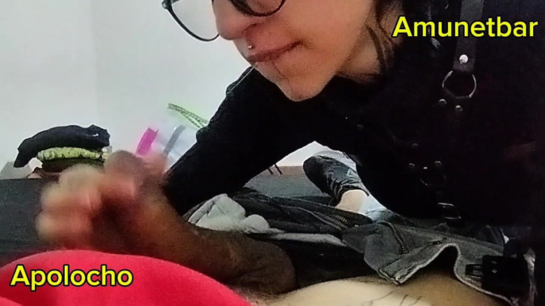 ApoloCho: Teman haus kontol lagi asik nyepong kontol