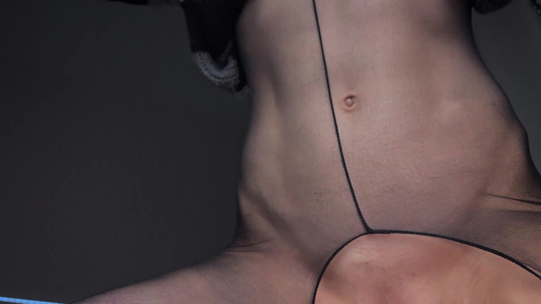 Liza femboy: Чи хотіли б ви, щоб цей член застряг у твоєму горлі?