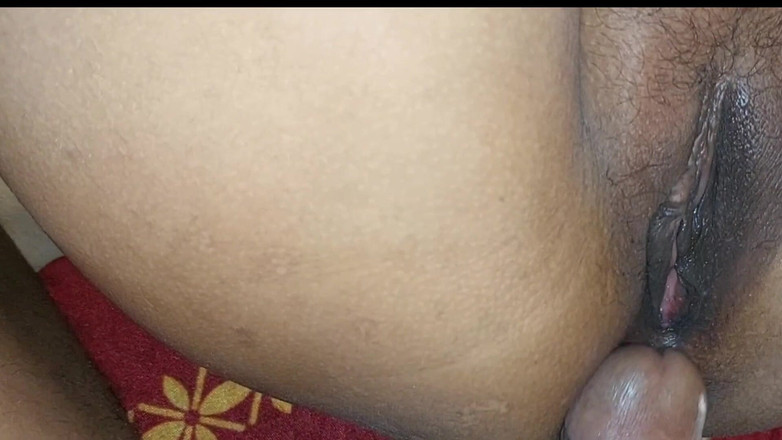 Desiboy25k: 印度继妹 xnxx 非常简单的性爱视频