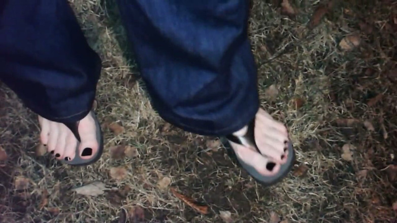 Heelex: Platform Thongs