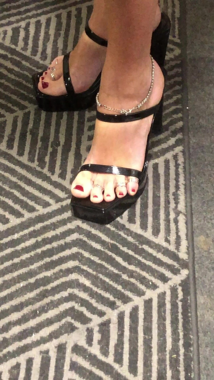 Andreina Naty: Sandály a klenoty