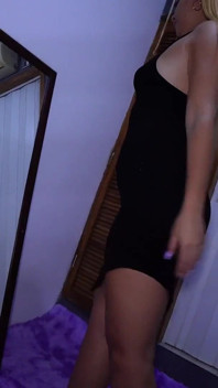하이힐을 신고 애널 판타지를 느끼는 경향이 있는 십대