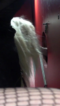 Gloryhole spust zrzutu dla innego anonimowego kutasa