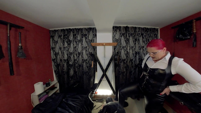 SassyTiff: Adegan BDSM tegar