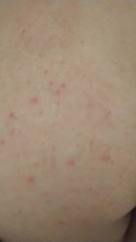 Pinay desi indická dívka s velkým zadkem a velkými prsy je ošukaná chlapem s velkým ptákem na posteli v ložnici