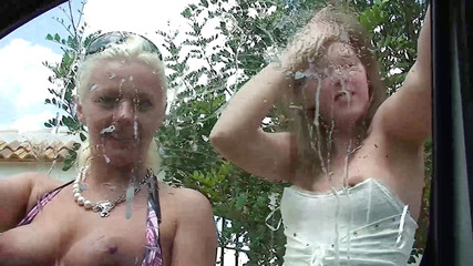 German amateur - 100% German hardcore videos: Nadržené děvky ukazující prsa a plní fetiše