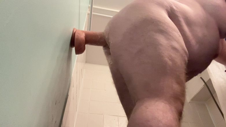 Charlieboy69: Anal rozciąganie ogromnej zabawki