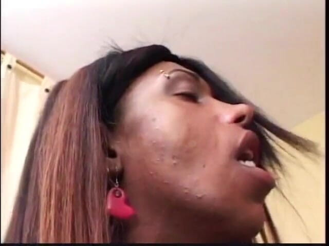 Shemales Tales: Sexy tranny doesn't want to lose time and not fuck...