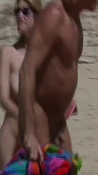 Follan sin restricciones en la playa