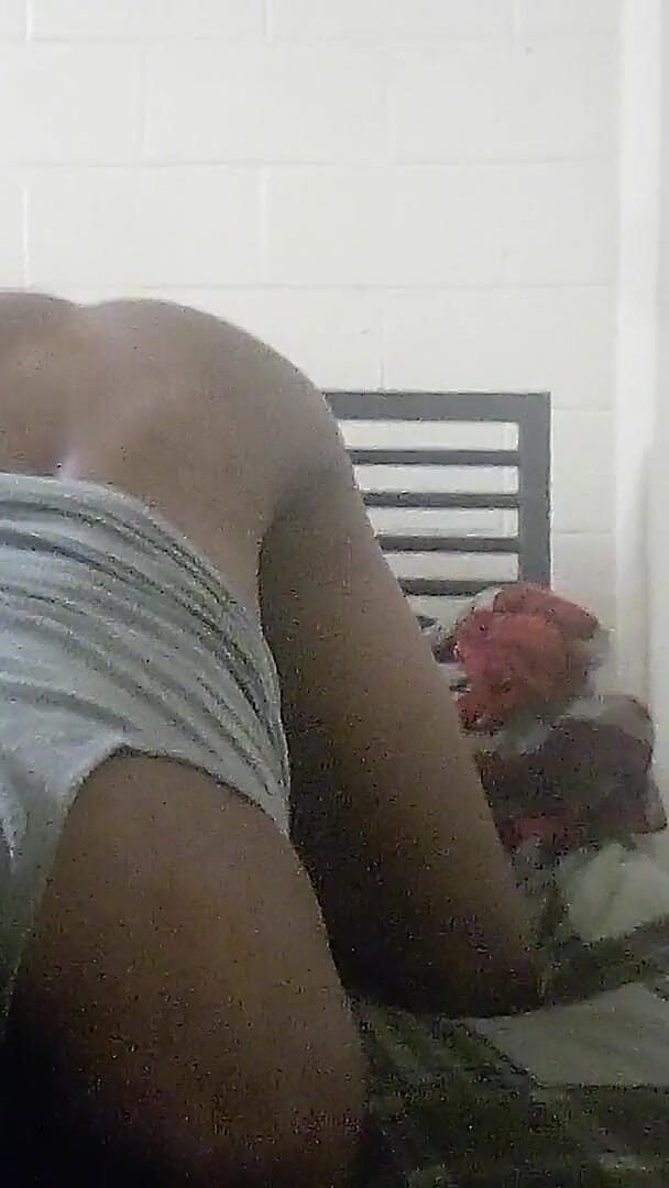Femboy with Juicy Fat Ass and BBC Flexing (Sweet d willie) Femboy with Juicy Fat Ass and BBC Flexing (Sweet d willie)