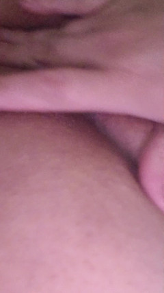 Oleksandra02: Pentil besar dan berbulu