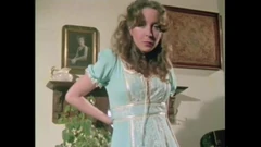 Hotwife mengeringkan zakar lelakinya