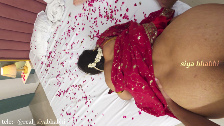 Vicky Siya: Hintli Bhabhi İlk Raat Seks Hintçe Siya Bhabhi