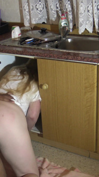 Coincée dans la cuisine ! La meilleure vidéo de tous les temps