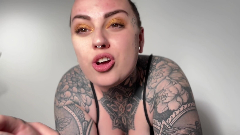 Miss Valentina: Babysitters Farting Humiliation