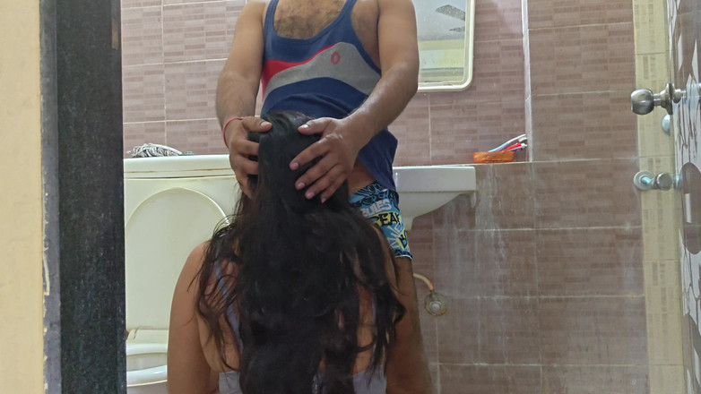 Sexy baby girl: Chị dâu nhìn thấy anh rể làm tình