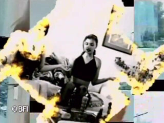 Girls enjoying girls with lesbian daydreamers: Lesbian di luar kawalan