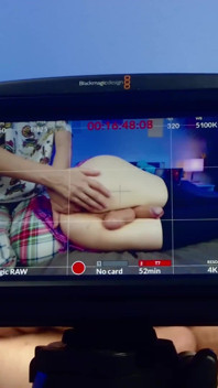 官能的な自己拳オーガズムと彼女の奴隷と素晴らしいシーン!