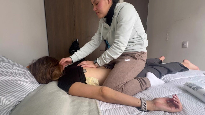 scarlettandc: Uma Massagem Sensual Do Meu Fembot No Corpo E Nos...